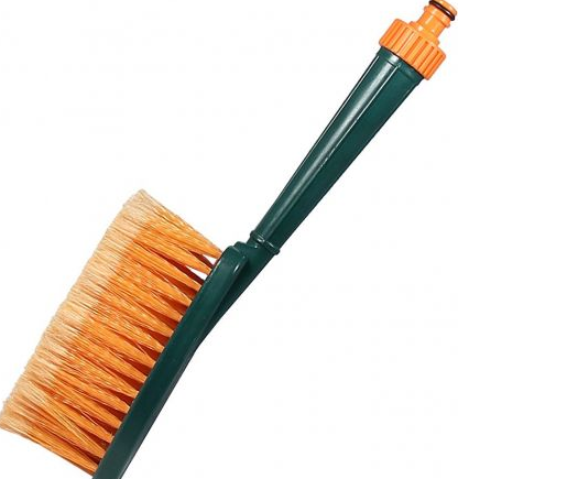 Щетка для мытья "Li-Sa" проточная ручка со штуцером для подачи воды (31см) (LS007) артикул 39790